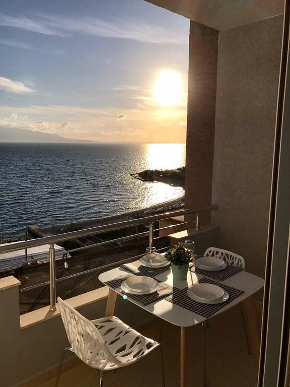 Skyfall Apartment Sarande Ngoại thất bức ảnh