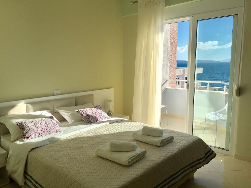Skyfall Apartment Sarande Ngoại thất bức ảnh