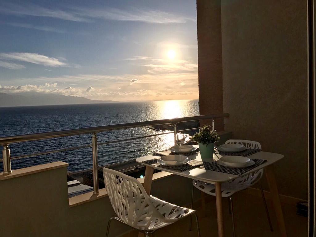Skyfall Apartment Sarande Ngoại thất bức ảnh