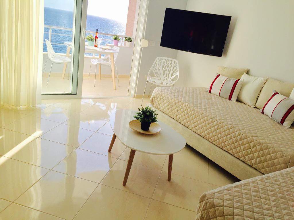 Skyfall Apartment Sarande Ngoại thất bức ảnh